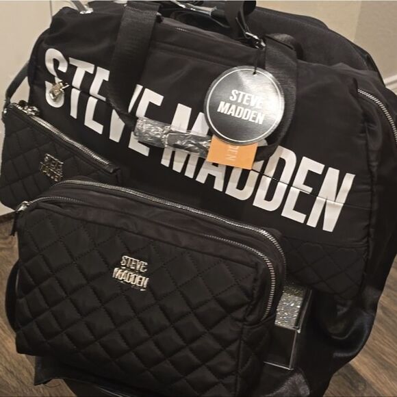 Steve Madden BSasha 3-PC Tote & Cosmetic Bag Set - Picture 6 of 15